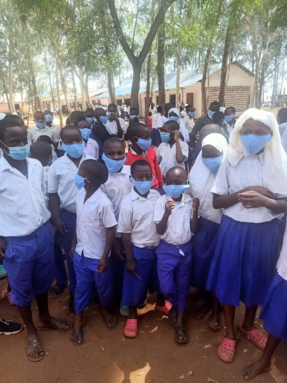 300 mascherine per i bambini di Mvindeni